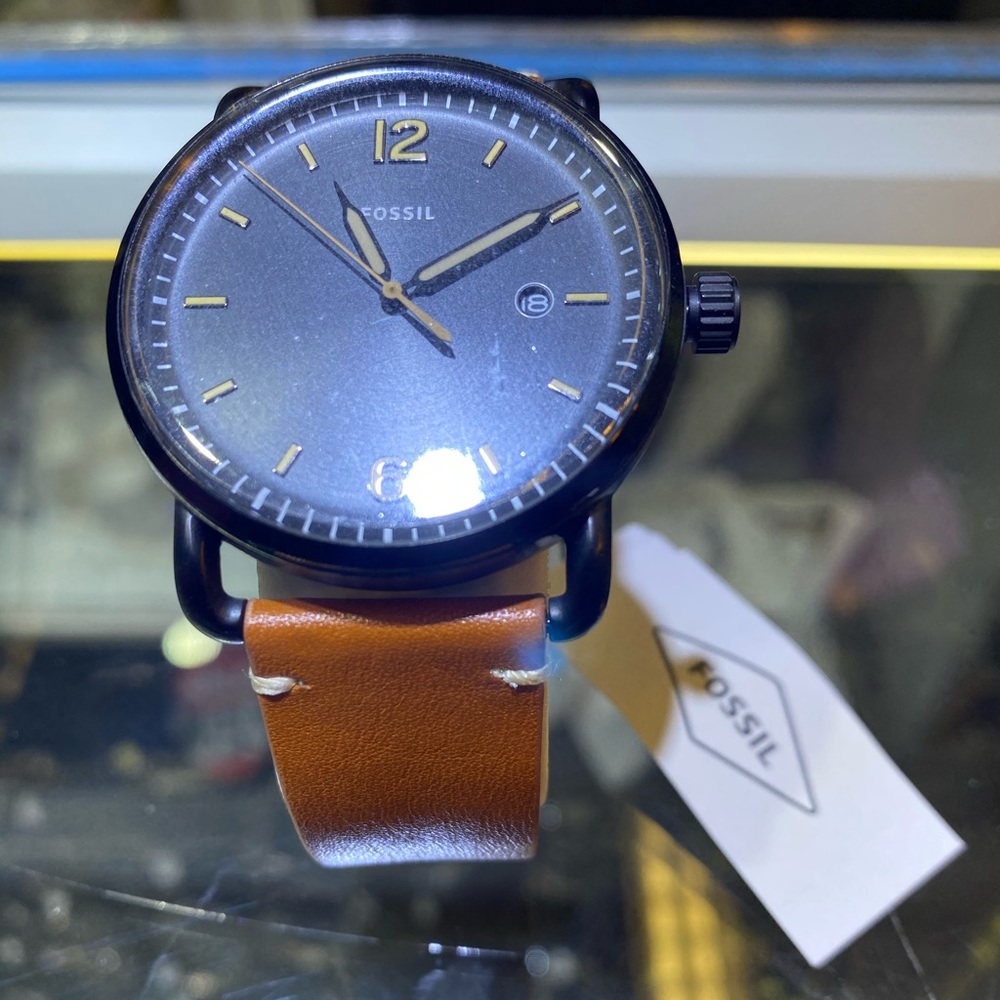 Watch - Picture 2 of 3